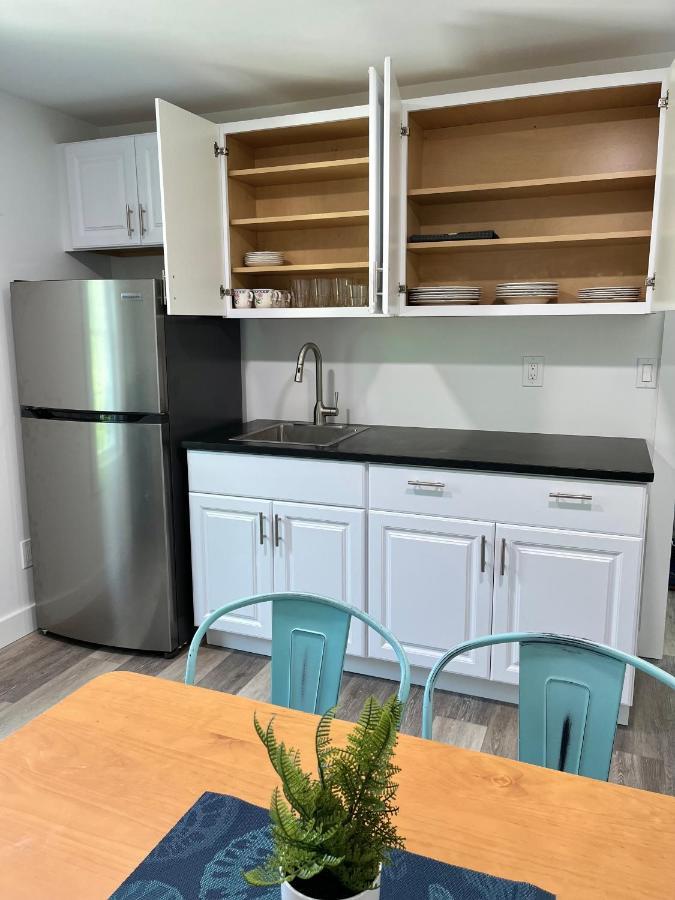 Kingfisher Lodging Dennis Bagian luar foto