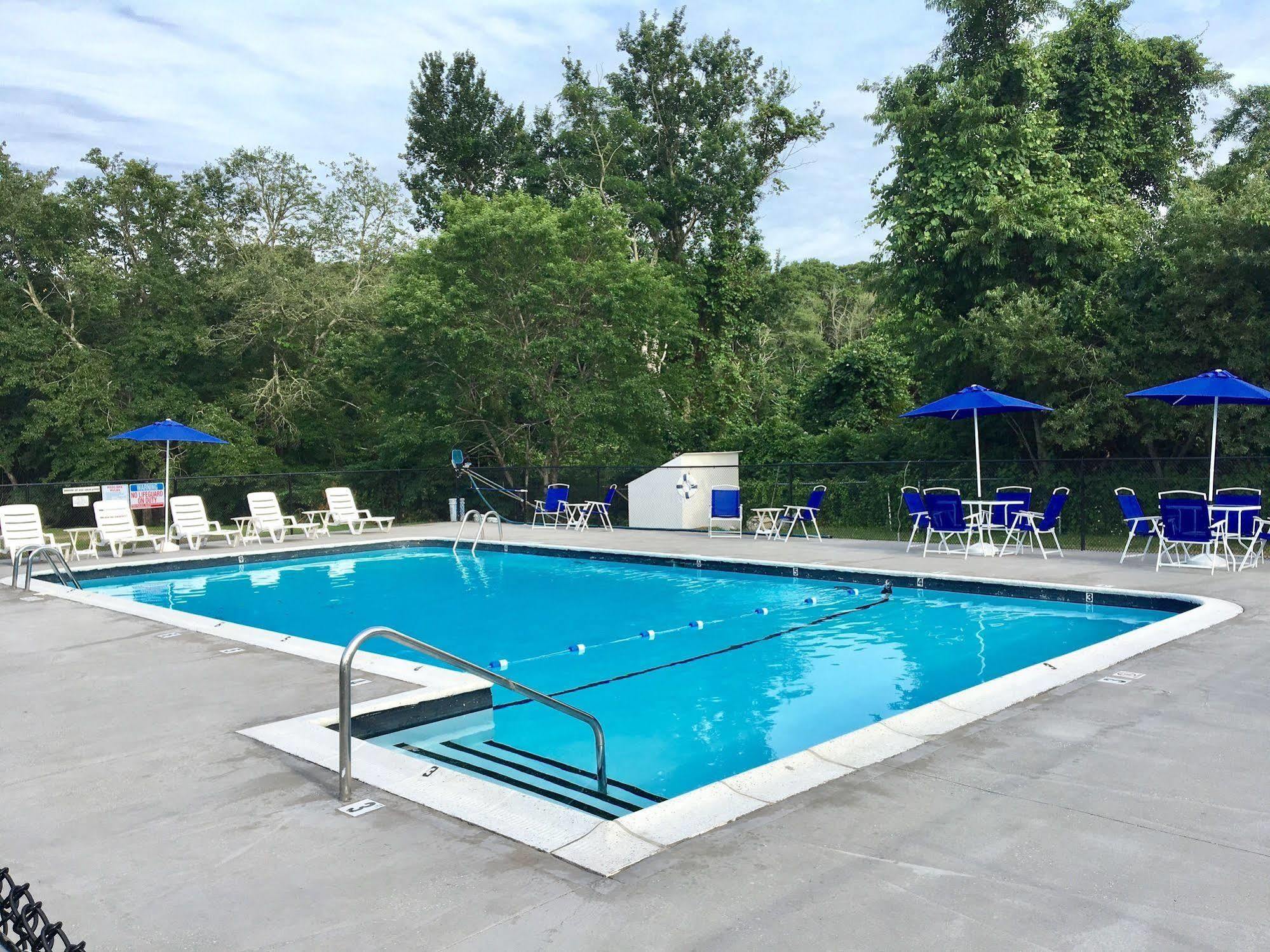 Kingfisher Lodging Dennis Bagian luar foto