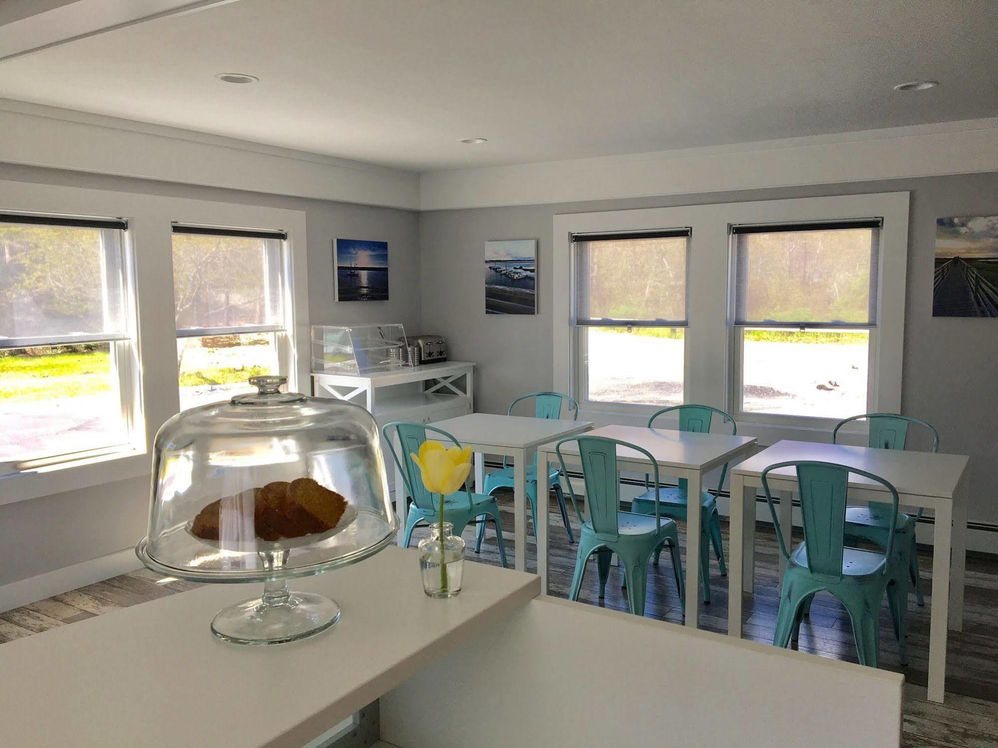 Kingfisher Lodging Dennis Bagian luar foto